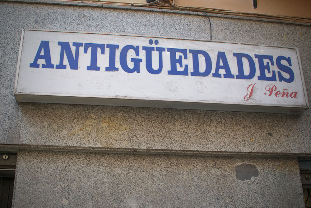 Antigüedades J. Peña
